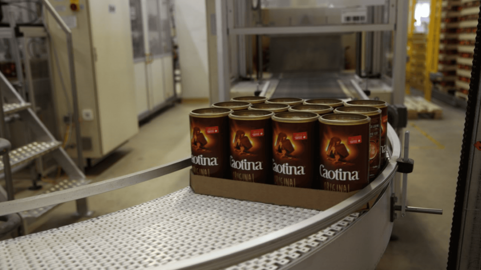 Caotina Dosen werden verpackt