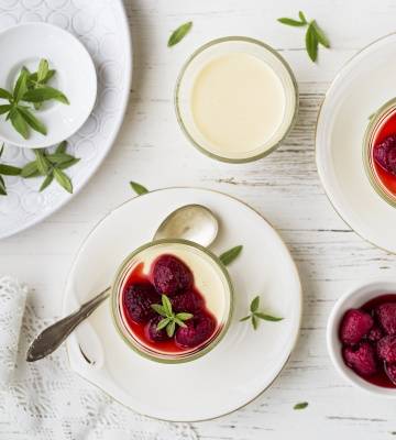 Panna cotta Caotina blanc mit Himbeeren