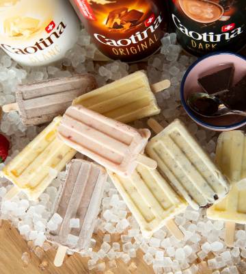 Hausgemachte Glacé am Stiel mit Caotina